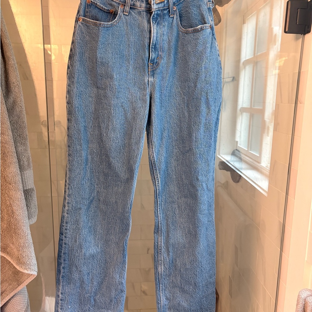 Abercrombie & Fitch Women's High rise 90’s relaxed curve love jean - Picture 2 of 2